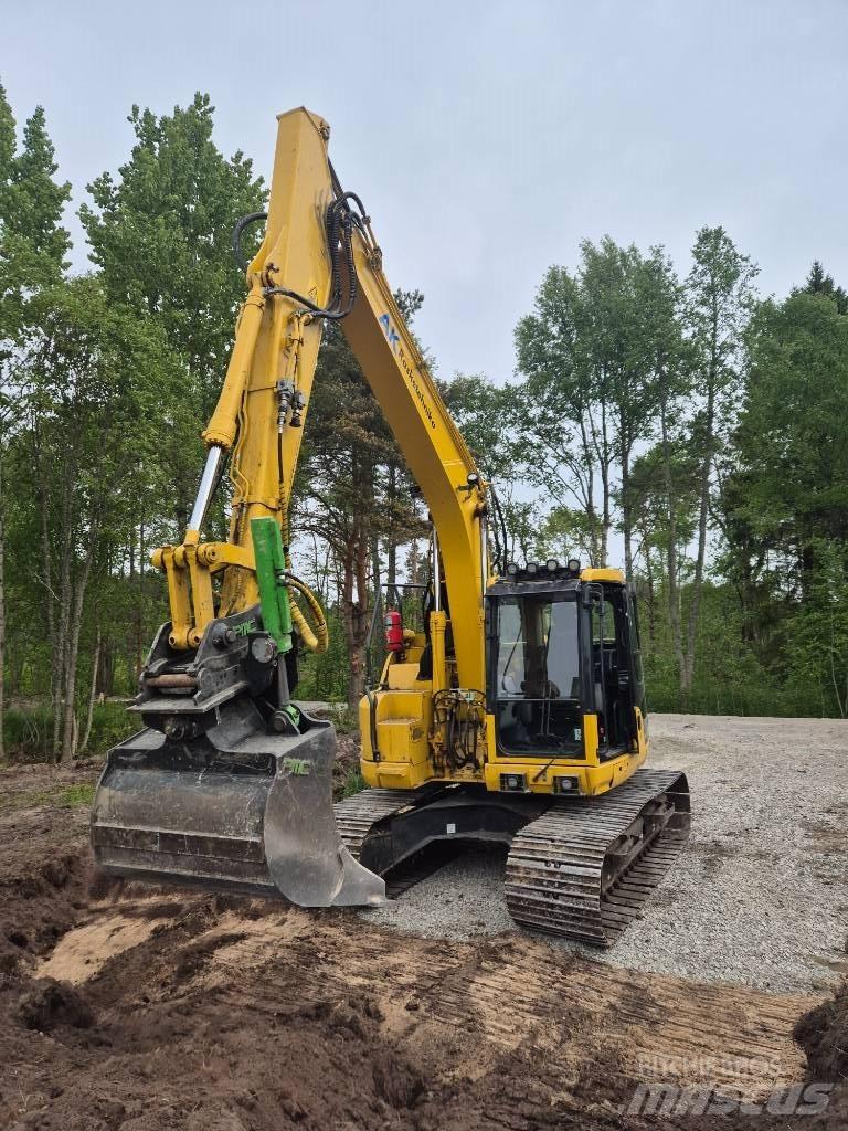 Komatsu PC138US-11E0 حفارات زحافة