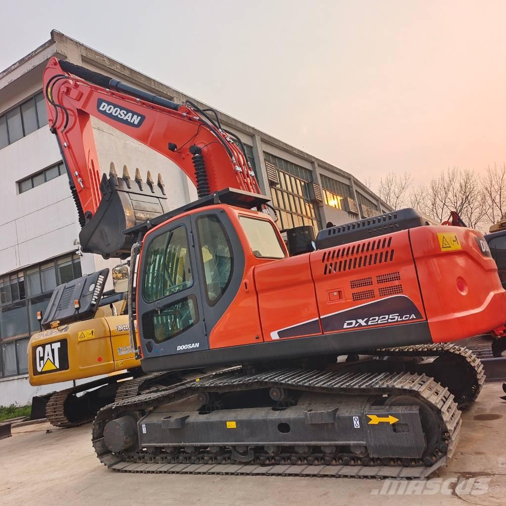 Doosan DX 225 LC-9C حفارات زحافة