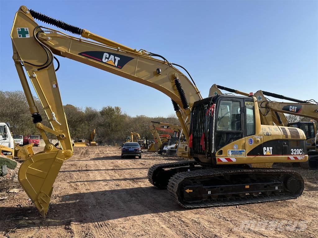 CAT 320CL حفارات زحافة
