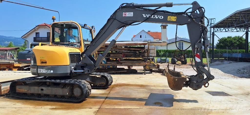 Volvo ECR88 حفارات وسط 7 طن - 12 طن