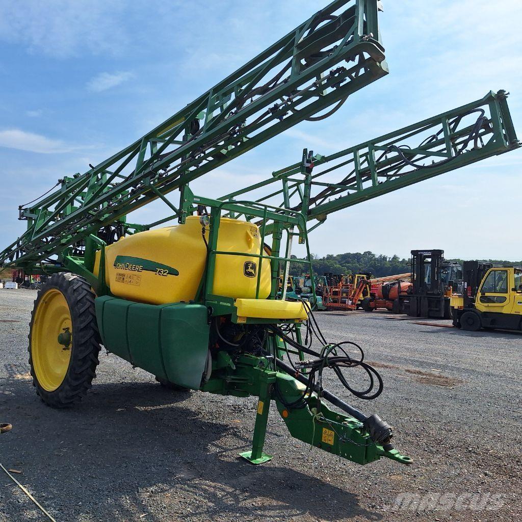 John Deere 732 الرشاشات