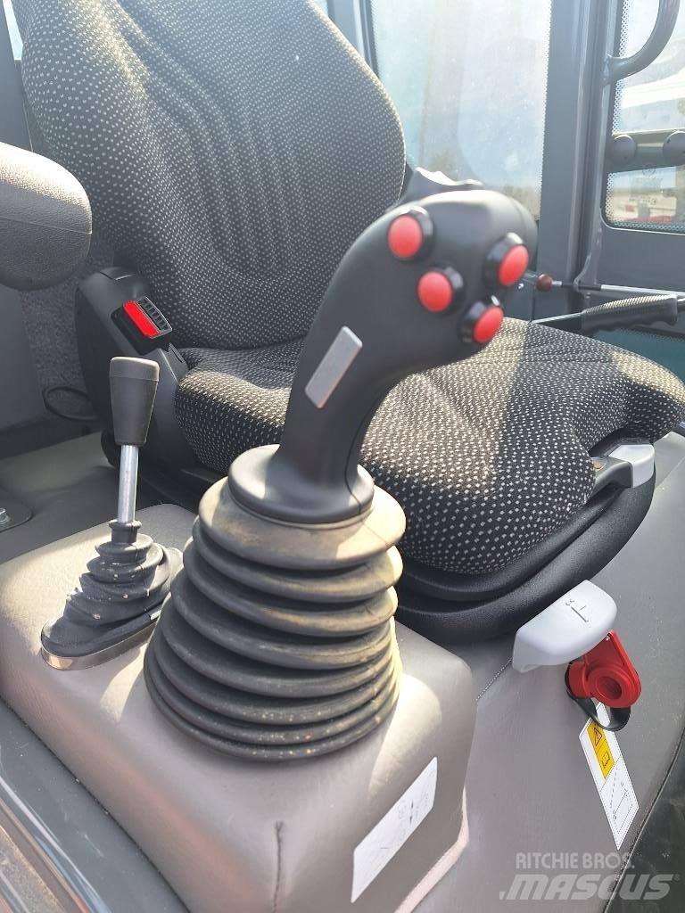 Weidemann 1280 لوادر صغيرة