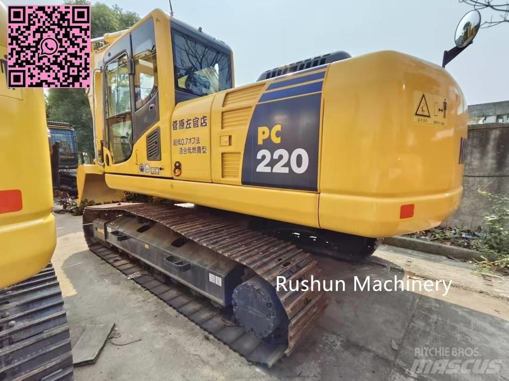 Komatsu PC 220-8 حفارات زحافة