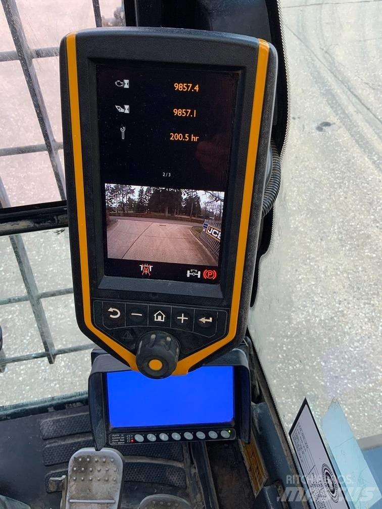 JCB JS 20 MH مناولات المخلفات / مناولات صناعية