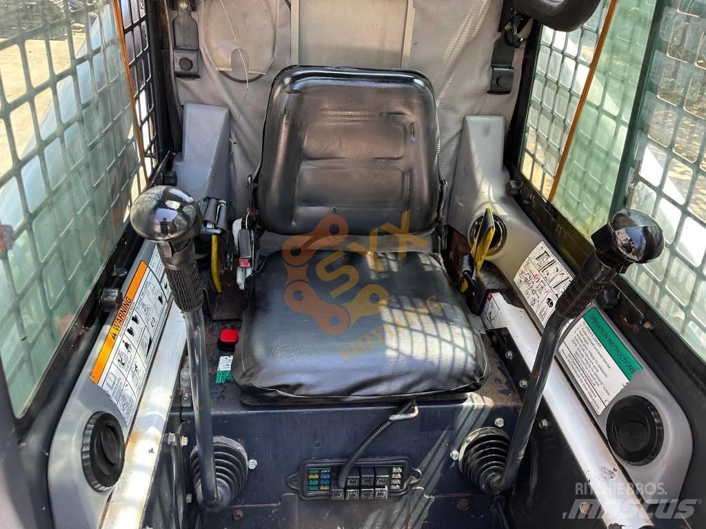 Bobcat 864 لوادر انزلاقية التوجيه