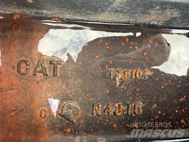 CAT 6020 NEW IDLER المسارات والسلاسل والهيكل السفلي