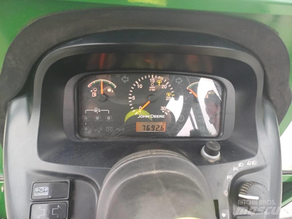 John Deere 4520 جرارات مدمجة