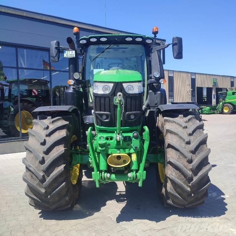 John Deere 6250R الجرارات