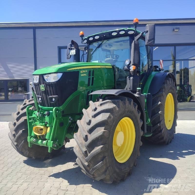 John Deere 6250R الجرارات