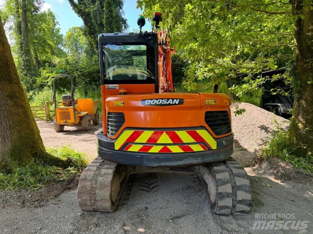 Doosan DX 85 R-3 حفارات وسط 7 طن - 12 طن