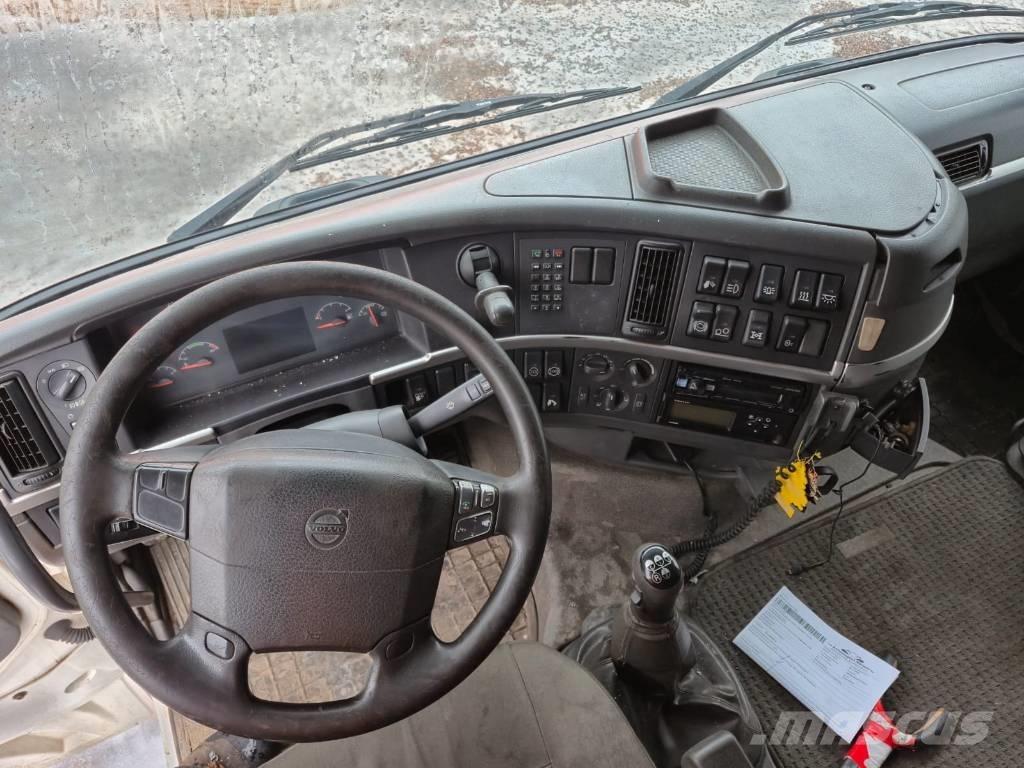 Volvo FH 12 500 شاحنات نقل آلة الغابات