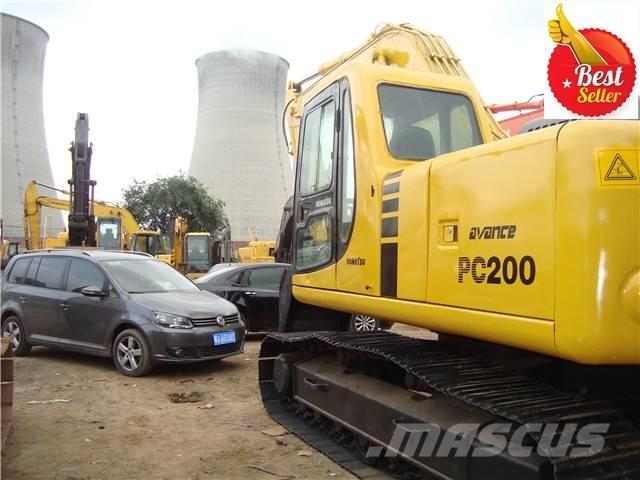 Komatsu PC 200 حفارات زحافة