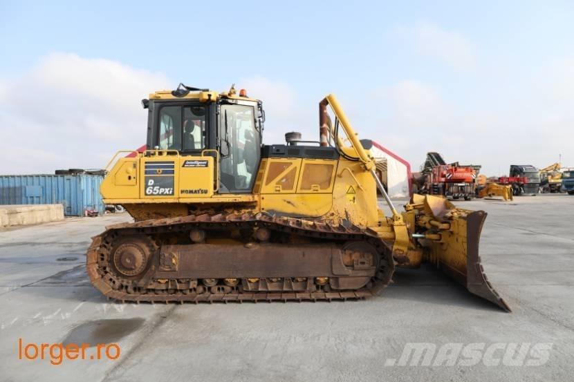 Komatsu D 65 PX-18 بلدوزرات مجنزرة