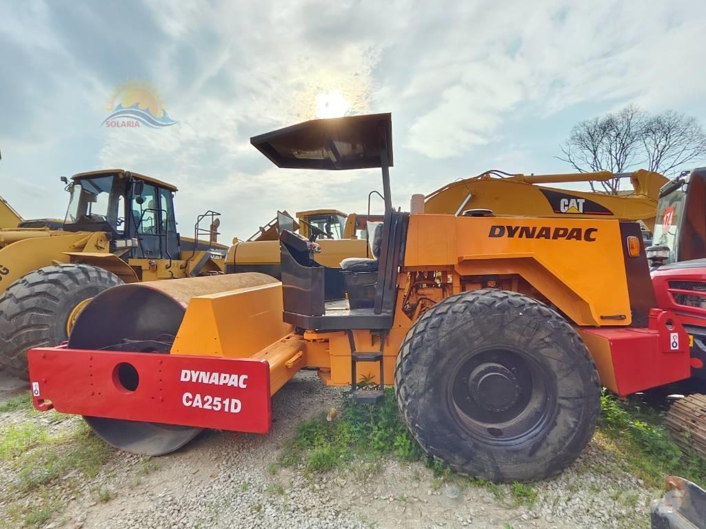 Dynapac CA 25 D مداحل أحادية الأسطوانة