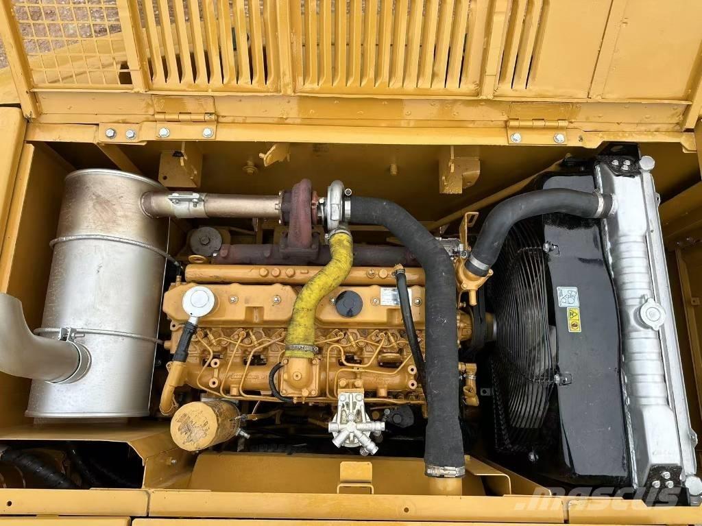 CAT 320C حفارات زحافة