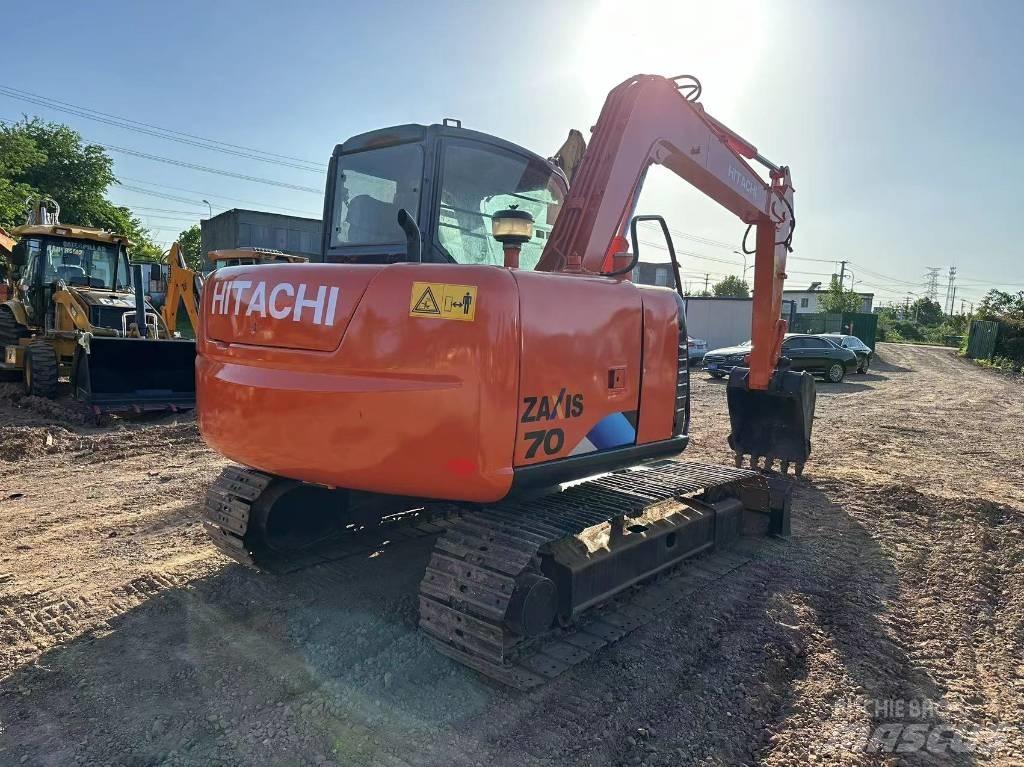 Hitachi ZX 70 حفارات وسط 7 طن - 12 طن
