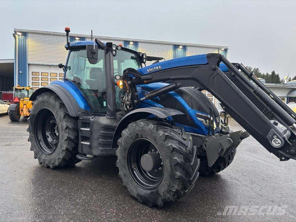 Valtra T 235 Direct الجرارات
