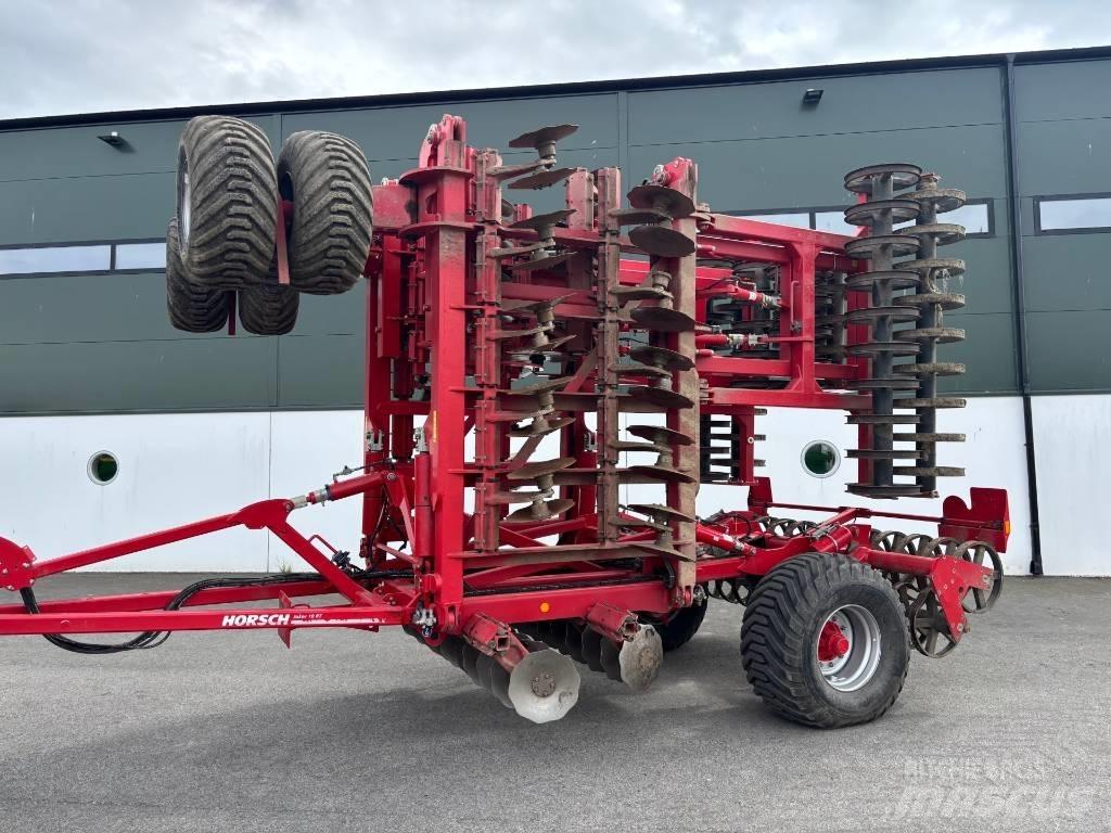Horsch Joker 10 RT زحافات ساحقة