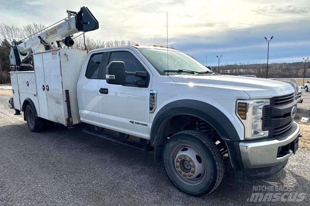 Ford F 550 XL SD رافعات مجنزرة