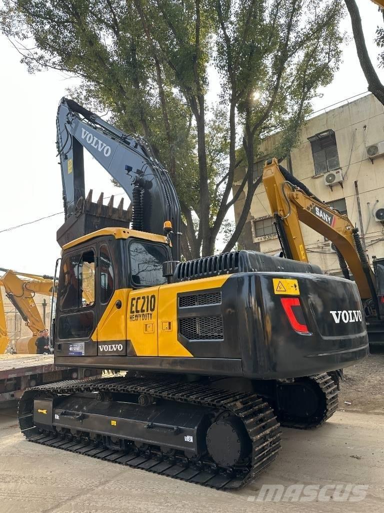Volvo EC 210 حفارات وسط 7 طن - 12 طن