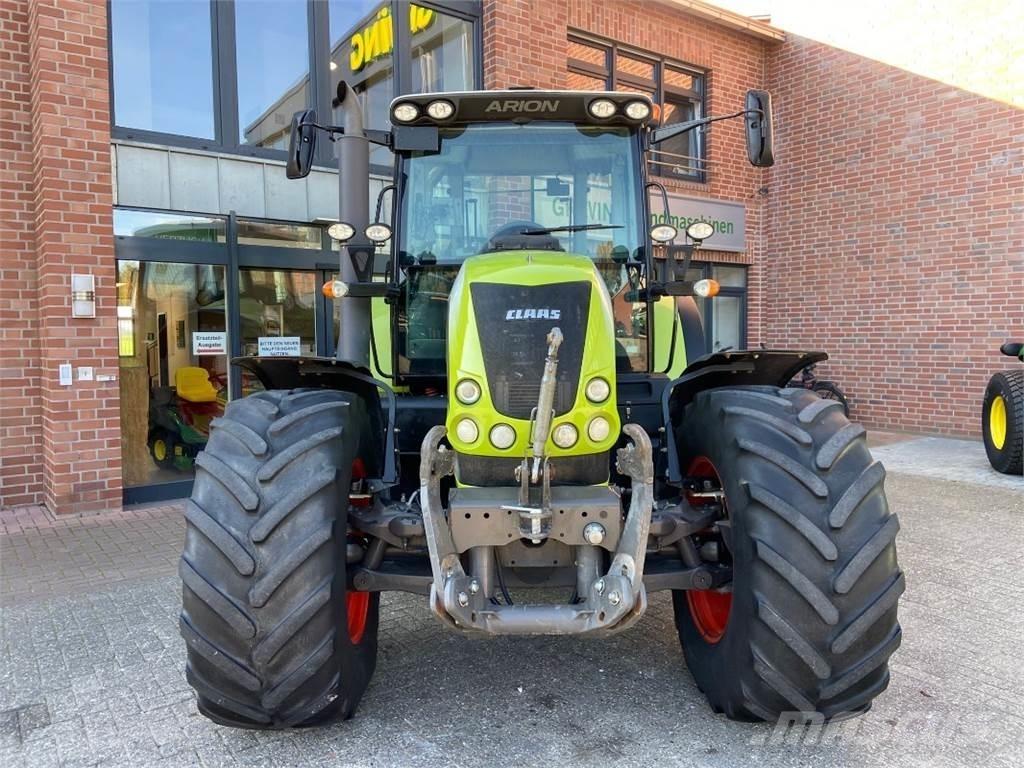 CLAAS Arion 640 الجرارات