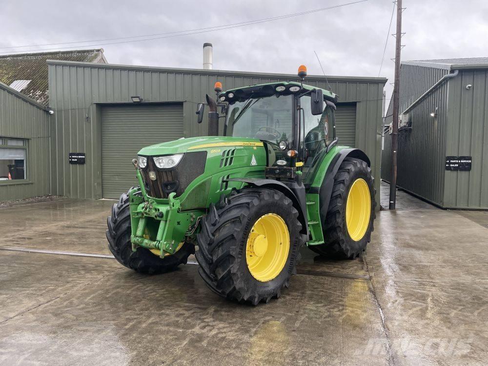 John Deere 6150 R الجرارات