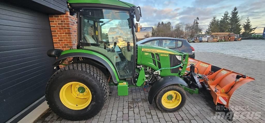 John Deere 4052 R الجرارات