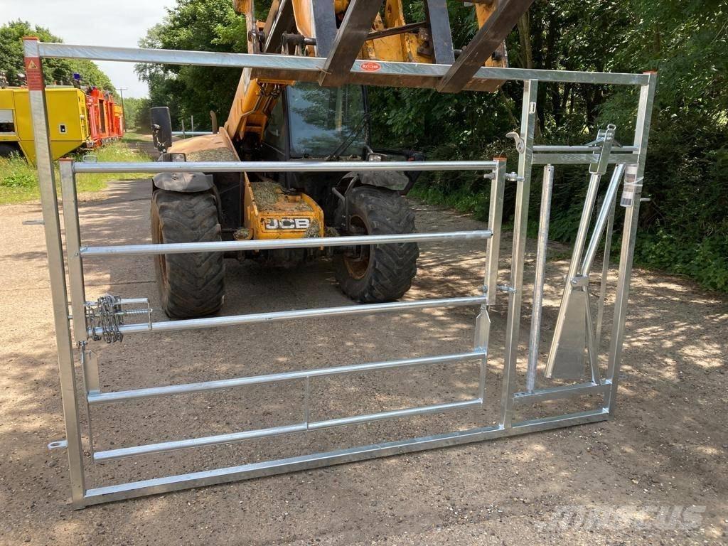  Ritchie Calving Gate ماكينات زراعية أخرى