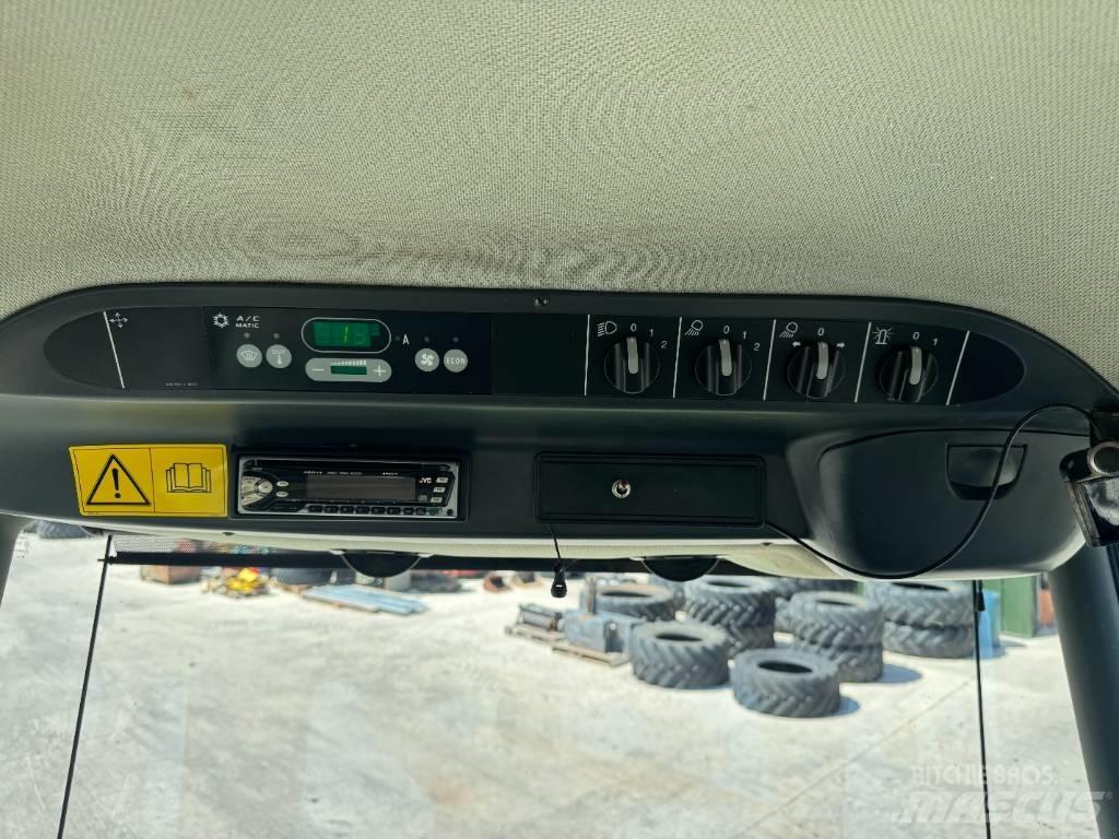 CLAAS Jaguar 830 علافات ذاتية الدفع