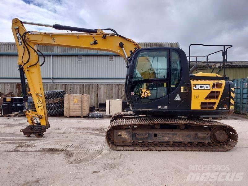 JCB JS 130 LC حفارات زحافة
