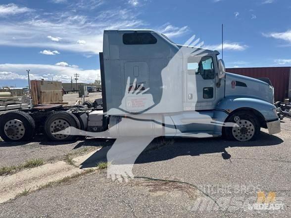 Kenworth T660 وحدات الجر