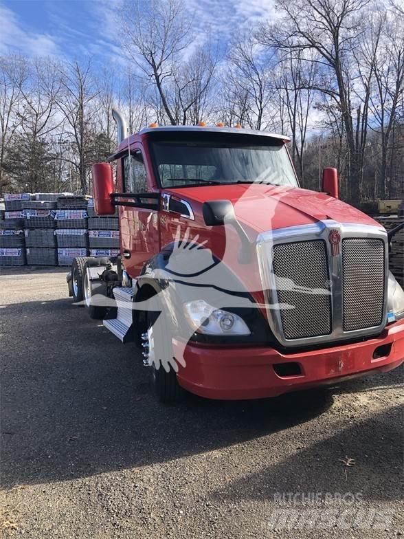 Kenworth T680 وحدات الجر