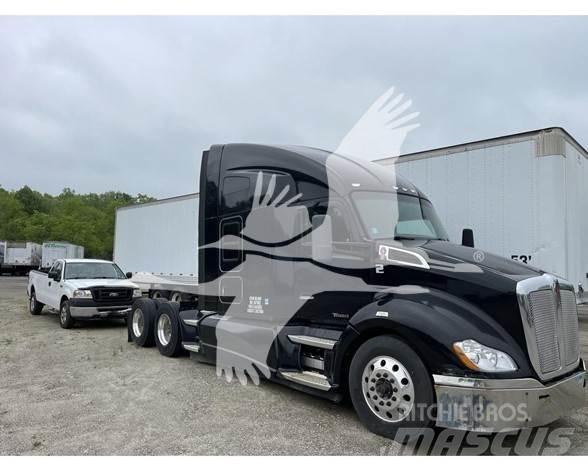Kenworth T680 وحدات الجر