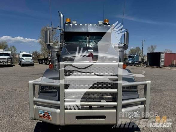 Kenworth T800 أخرى