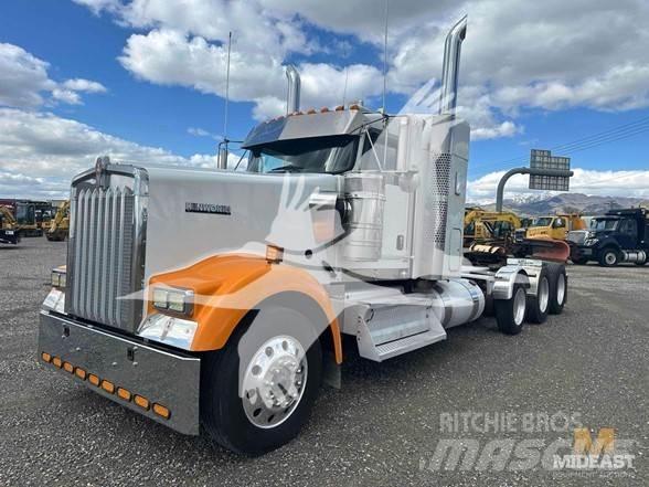 Kenworth W900 وحدات الجر