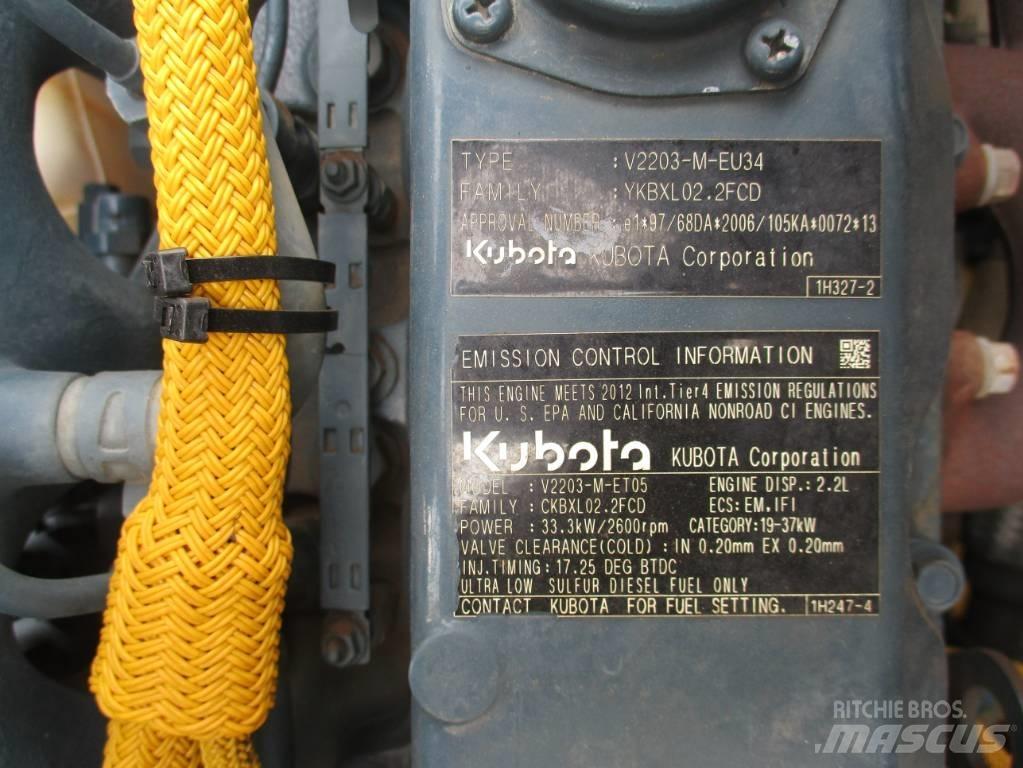 Bomag BW 138 AD-5 مداحل ثنائية الاسطوانة