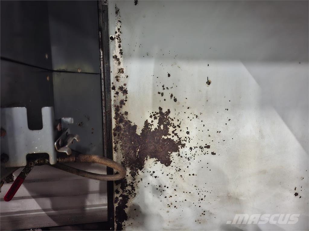 Haas VF-4 معدات البناء - غير ذلك