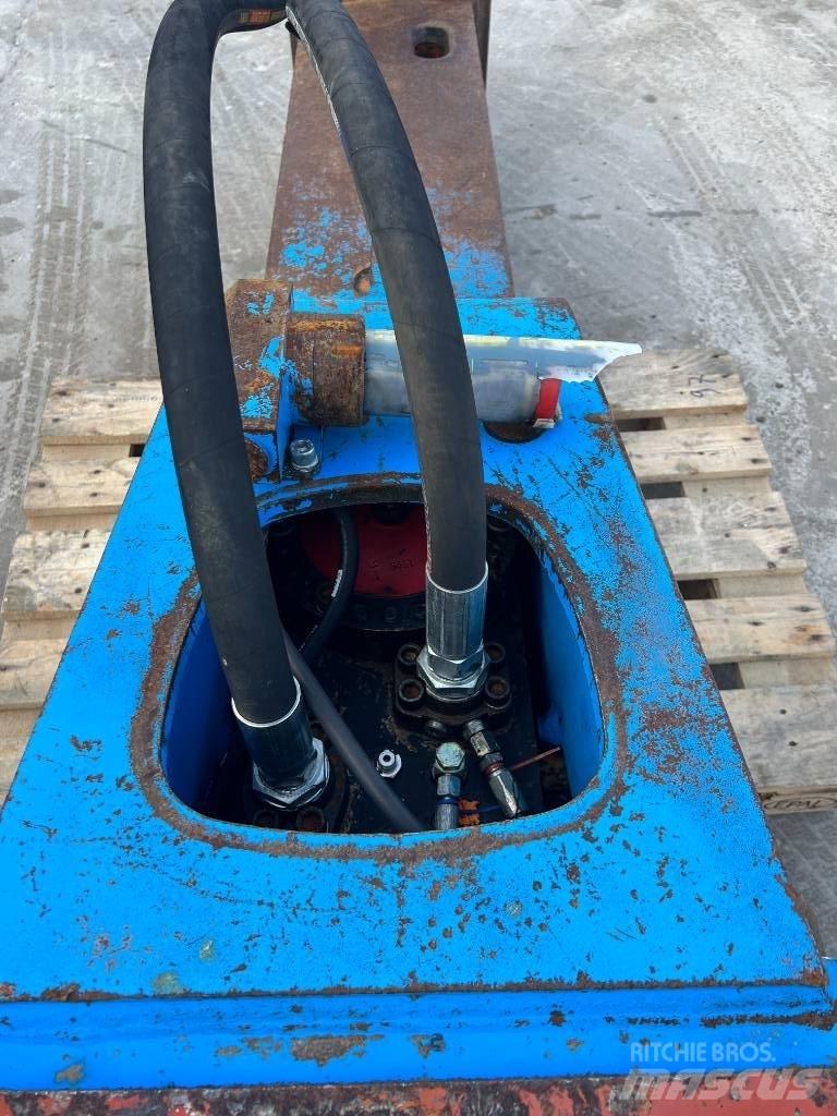 Atlas Copco MB 1700 مطارق / كسارات