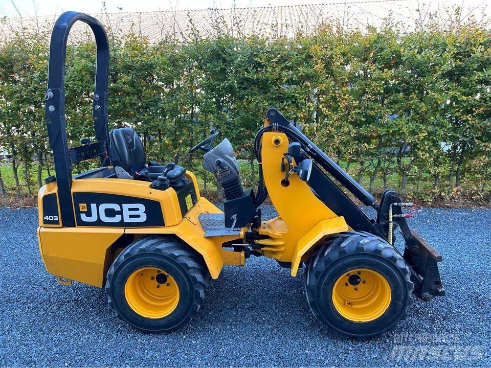 JCB 403 لوادر صغيرة