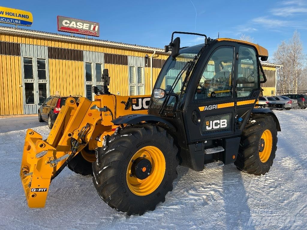 JCB 538-70 معدات مناولة لأغراض الزراعة