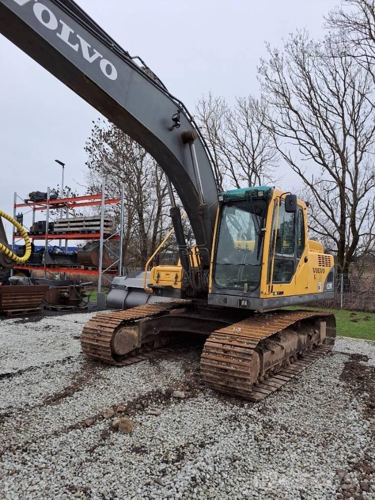 Volvo EC 210 B LC حفارات زحافة