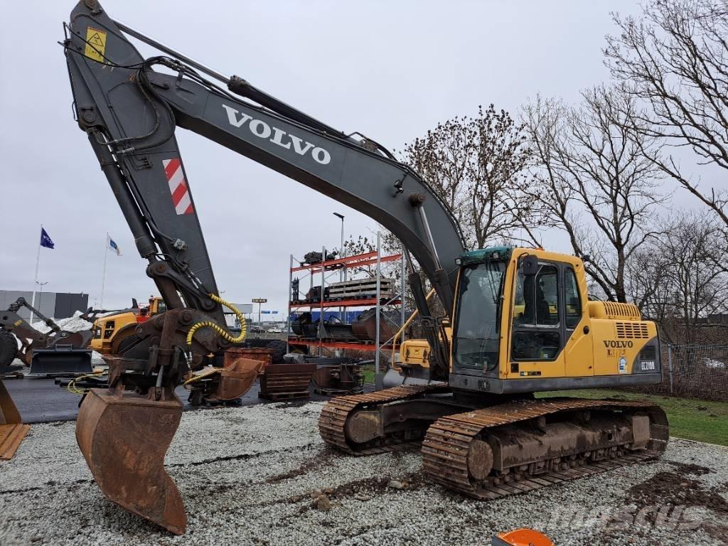 Volvo EC 210 B LC حفارات زحافة