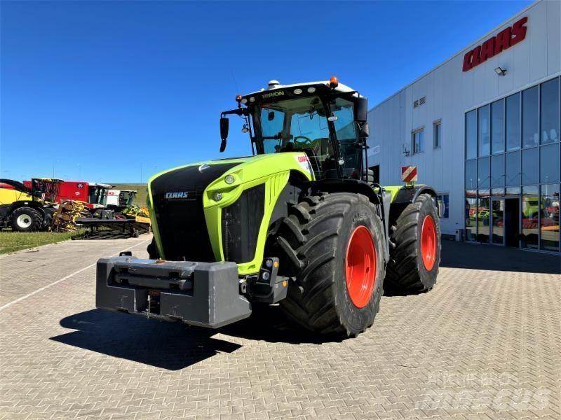 CLAAS XERION 5000 الجرارات