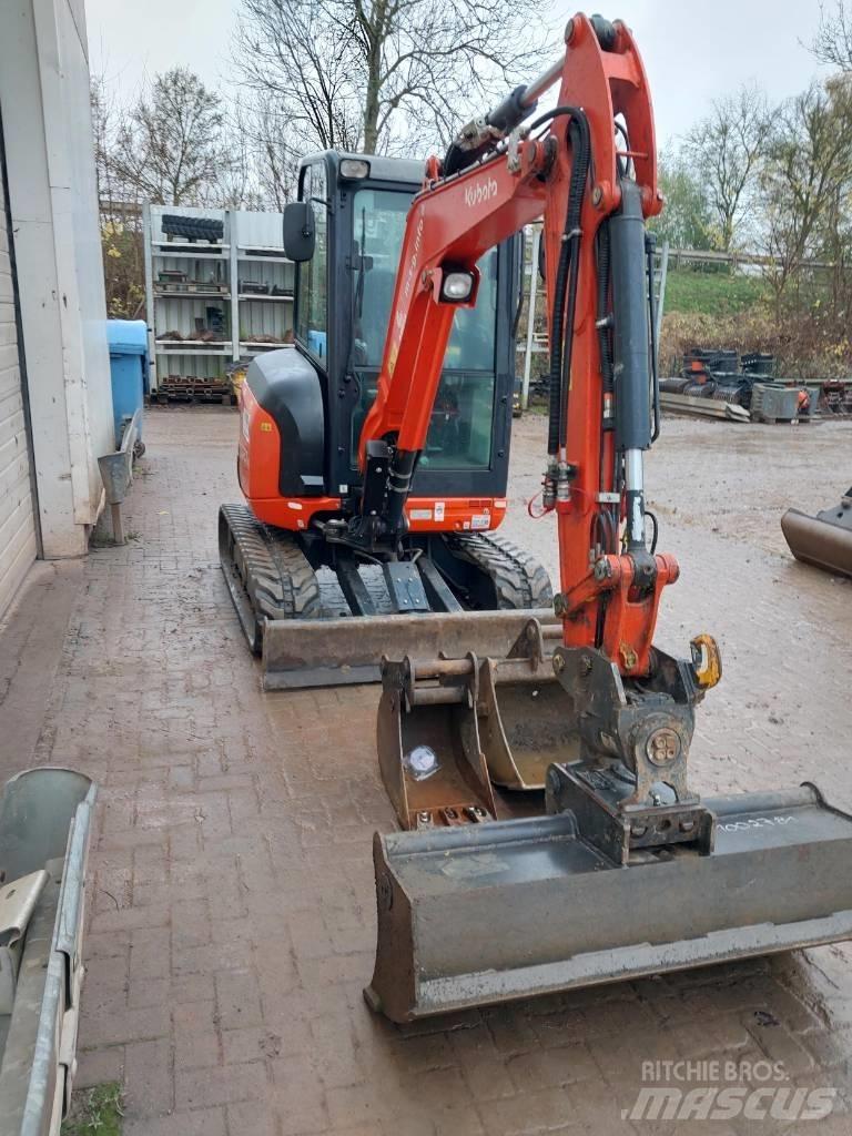 Kubota U 27-4 حفارات صغيرة أقل من 7 طن (حفارات صغيرة)