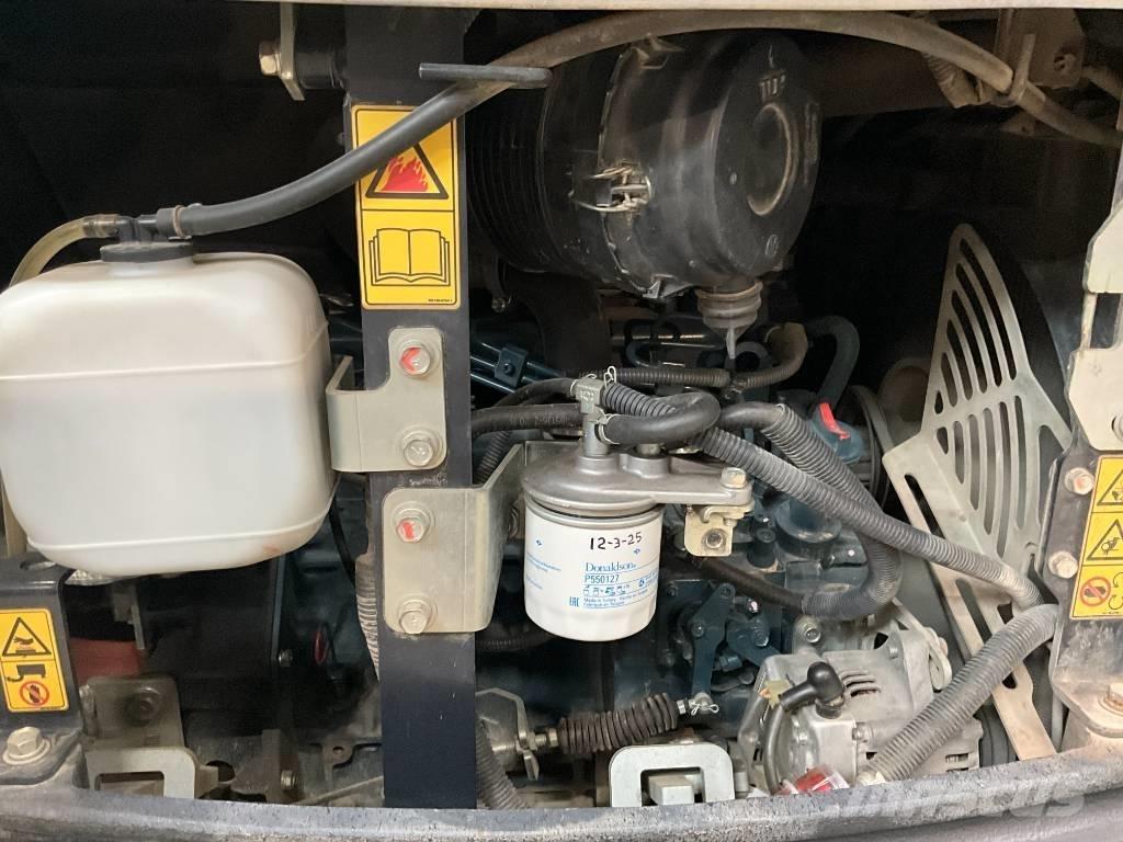 Kubota KX 027-4 حفارات صغيرة أقل من 7 طن (حفارات صغيرة)