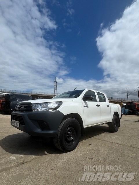 Toyota Hilux شاحنات خفيفة/مفصلية الجوانب