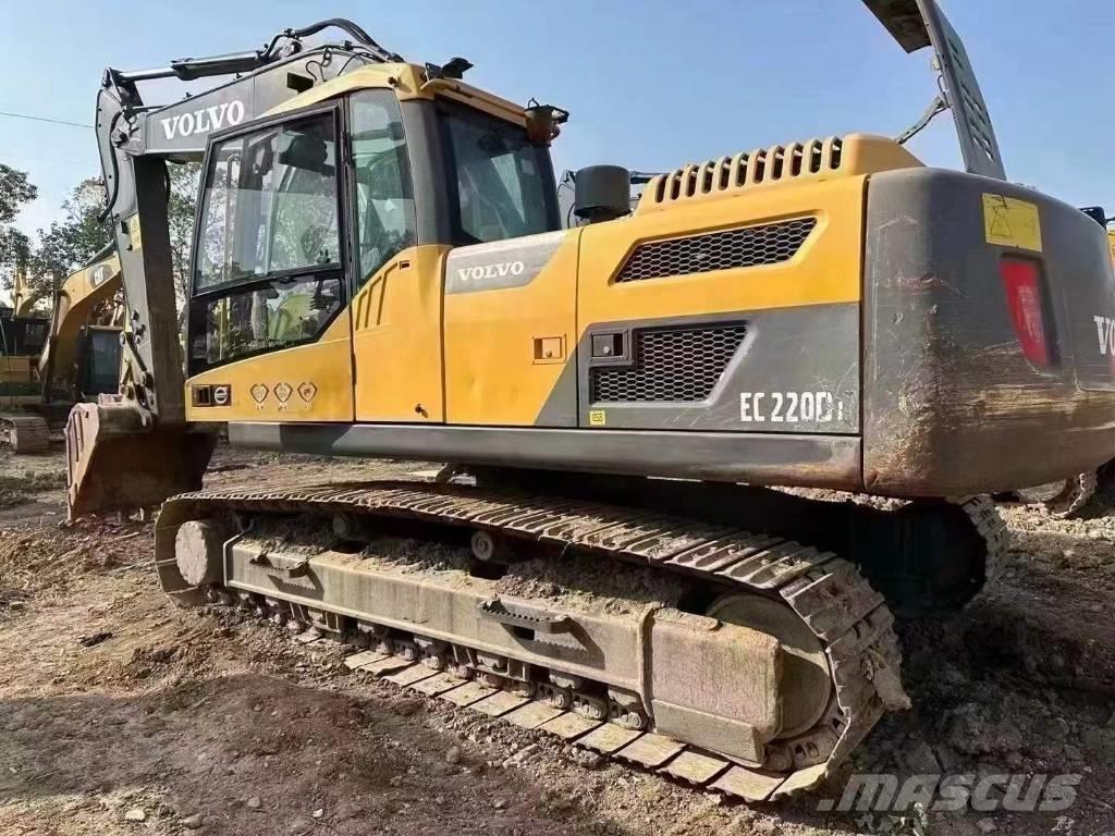 Volvo EC 220 D حفارات زحافة