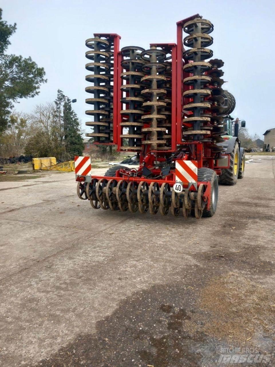Horsch Joker 12 RT زحافات ساحقة