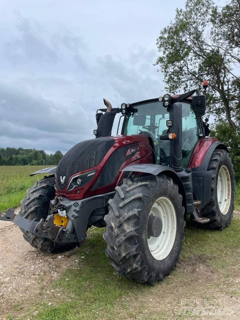 Valtra T 234 V الجرارات