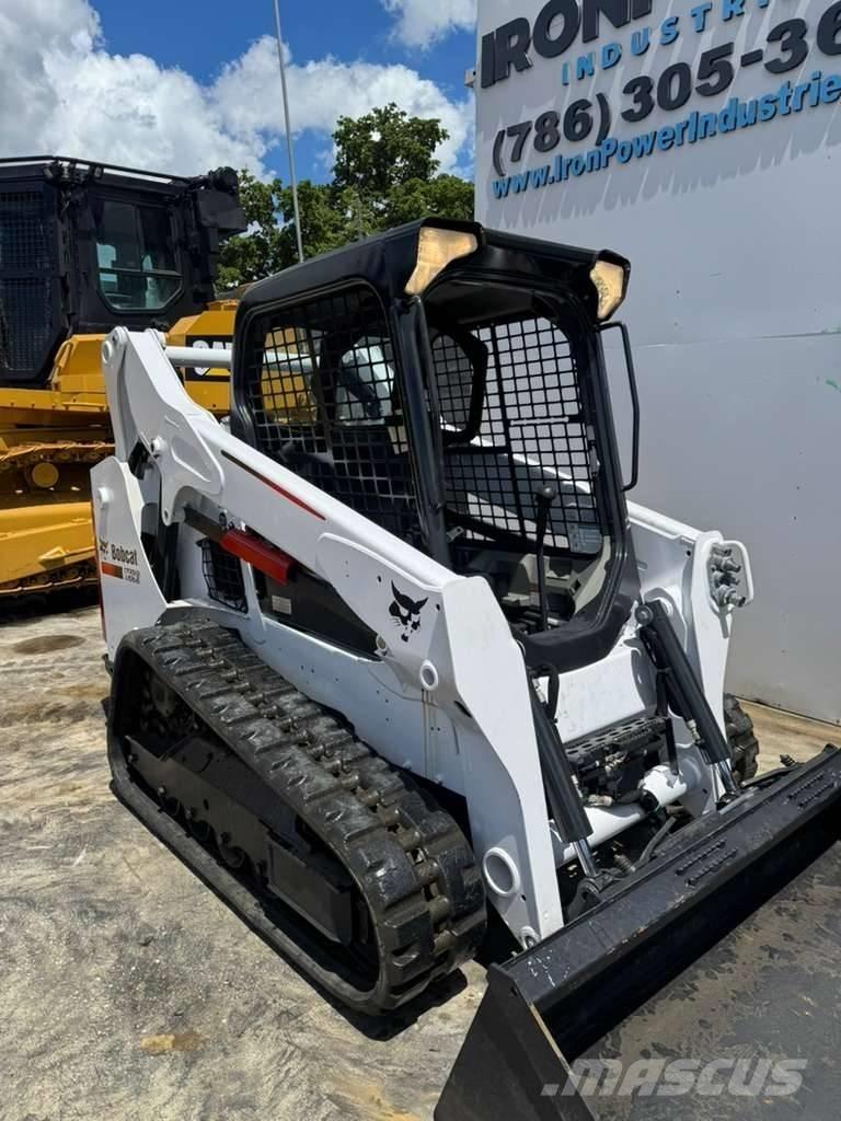 Bobcat T 590 لوادر انزلاقية التوجيه